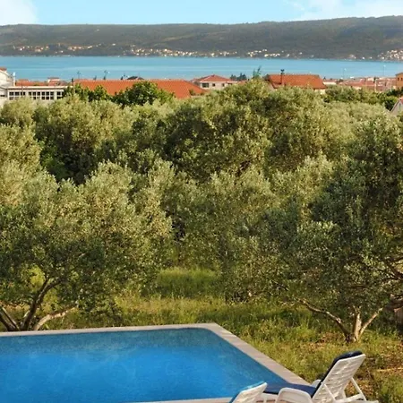 Two , Heated Pool, Sauna Casa vacanze Kaštela