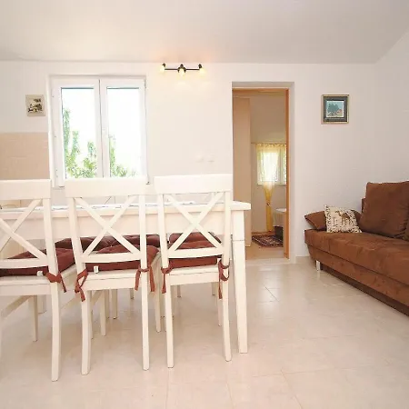 Two , Heated Pool, Sauna Casa vacanze *