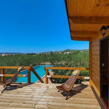Casa vacanze Two , Heated Pool, Sauna *