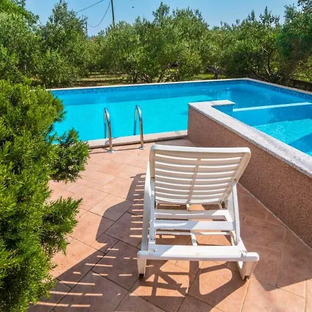 Two , Heated Pool, Sauna Kaštela